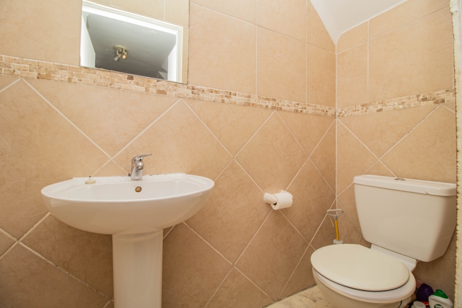 1 Bedroom Property for Sale in Parklands Western Cape